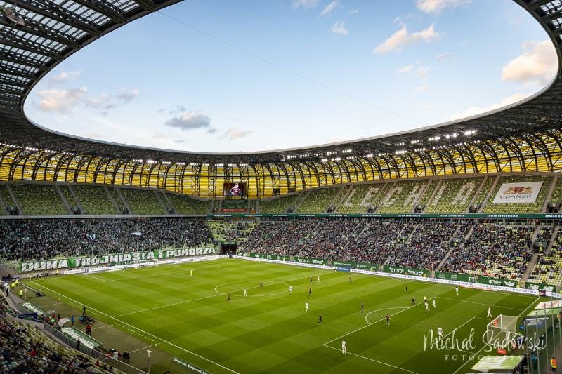 Sponsoring w sporcie: jak firmy bukmacherskie wspierają polskie ekipy