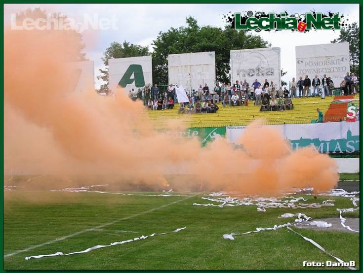 20040623lechia_pomezaniamalbork_024_20120704_1999650201