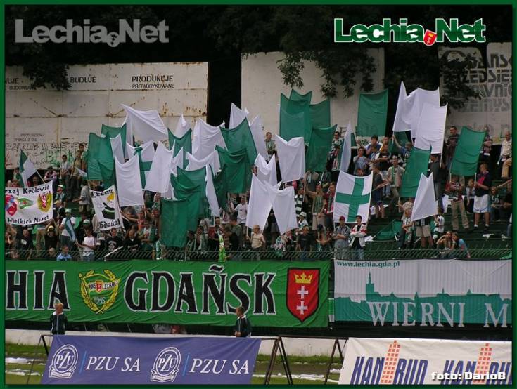 20040803lechia_szczakowiankajaworzno_066_20120704_1590628543