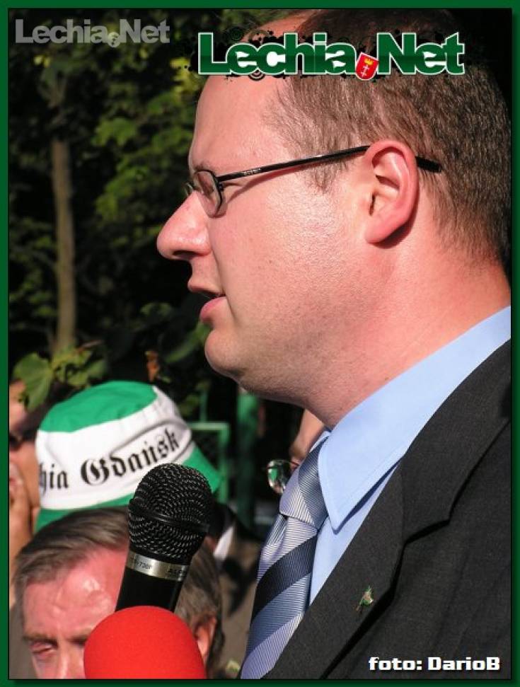 20040806benefismichalaglobisza_031_20120704_1554456831