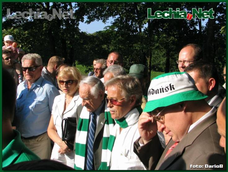 20040806benefismichalaglobisza_118_20120704_1071653552