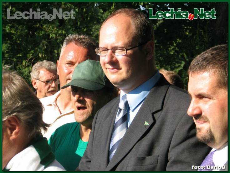 20040806benefismichalaglobisza_120_20120704_1828674047