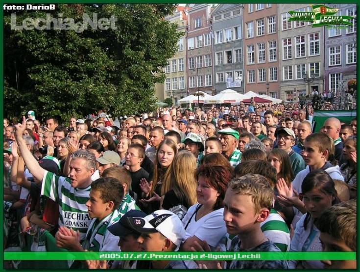 20050727prezentacjadruzyny_048_20120704_1811425755