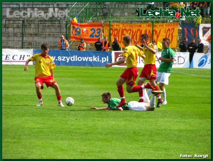 20080518lechia_zniczpruszkow_31_20120704_1557377055