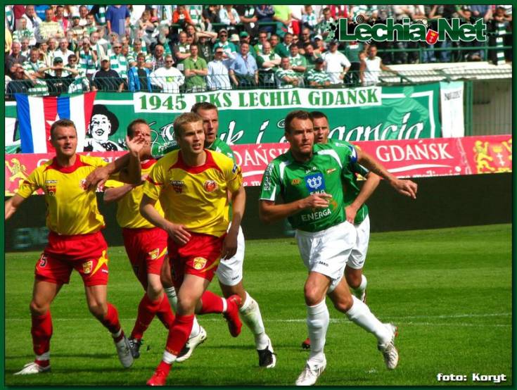 20080518lechia_zniczpruszkow_38_20120704_1767896829