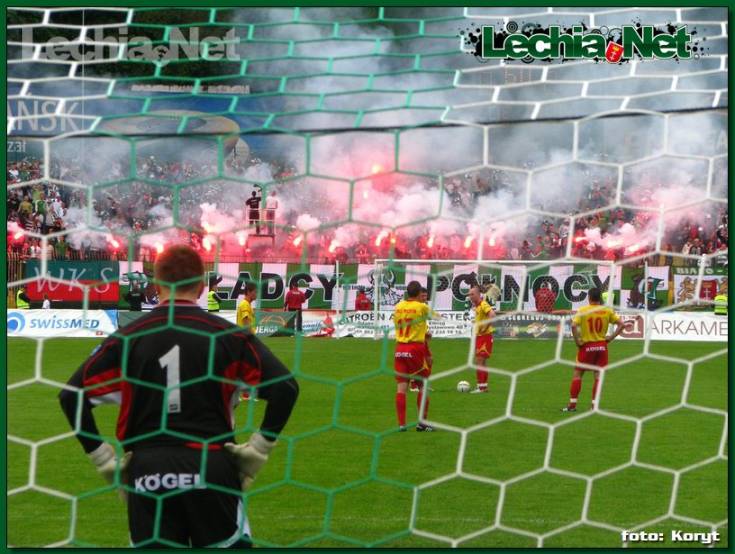 20080518lechia_zniczpruszkow_52_20120704_1996416547