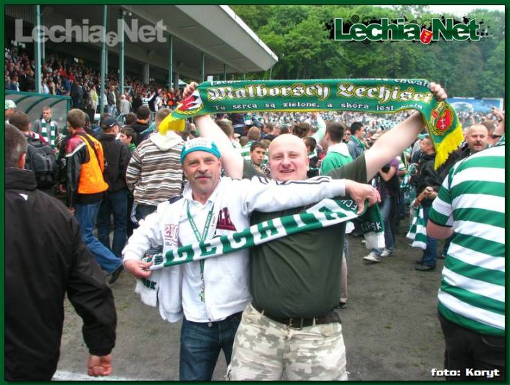 20080518lechia_zniczpruszkow_58_20120704_1589081383