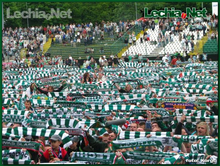 20080518lechia_zniczpruszkow_63_20120704_1082149180