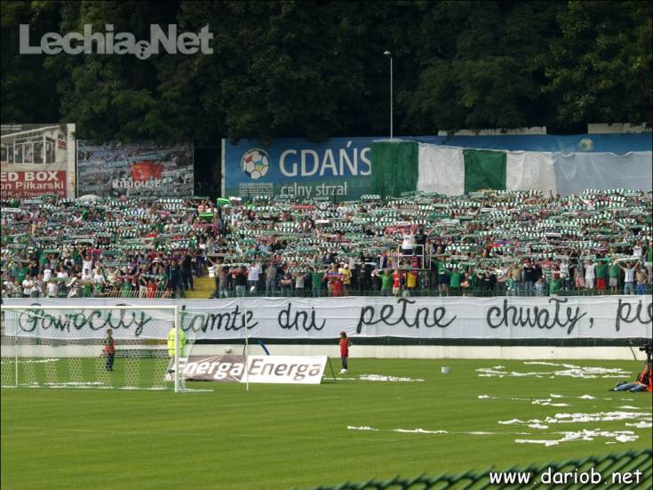 db241025_20120711_2063926570