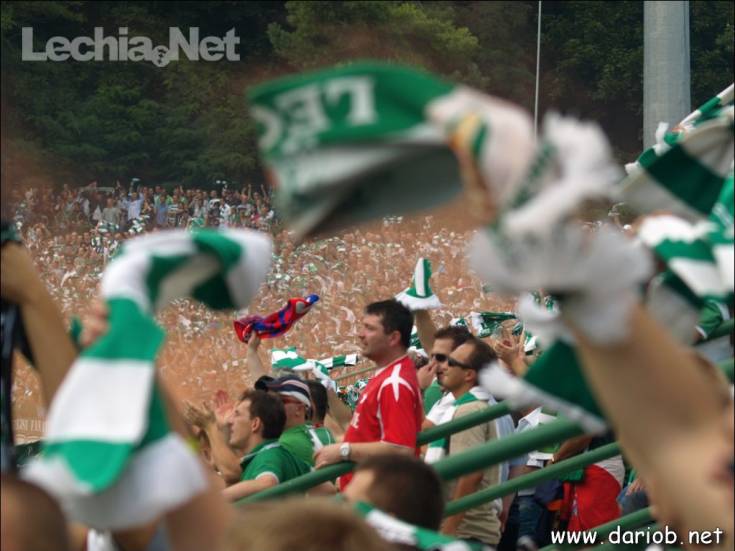 db241077_20120711_1883387443