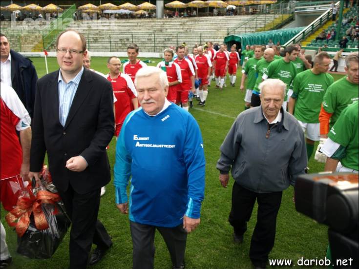 db281757_20120711_1920916866