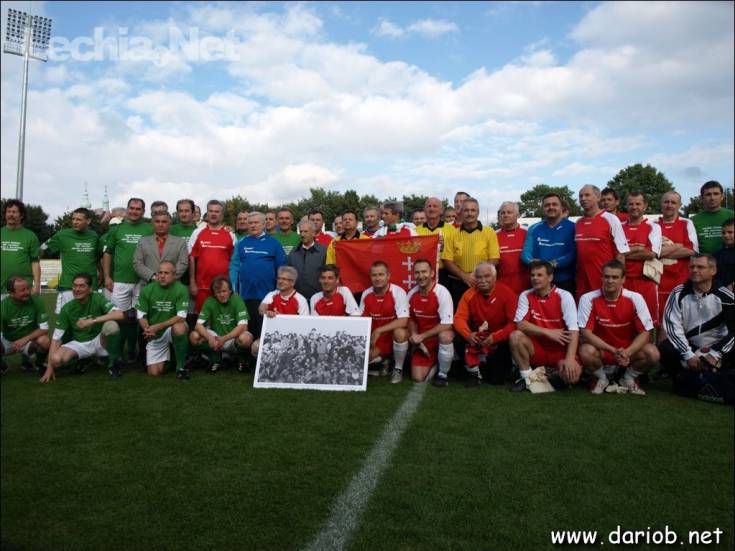 db281819_20120711_2018712786