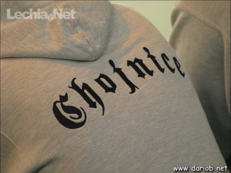 db215418_20120711_1130904986