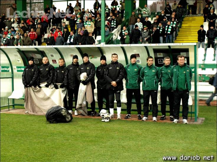 db115250_20120715_1977386882