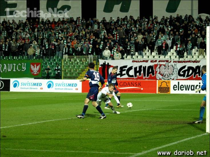 db115453_20120715_1929463802