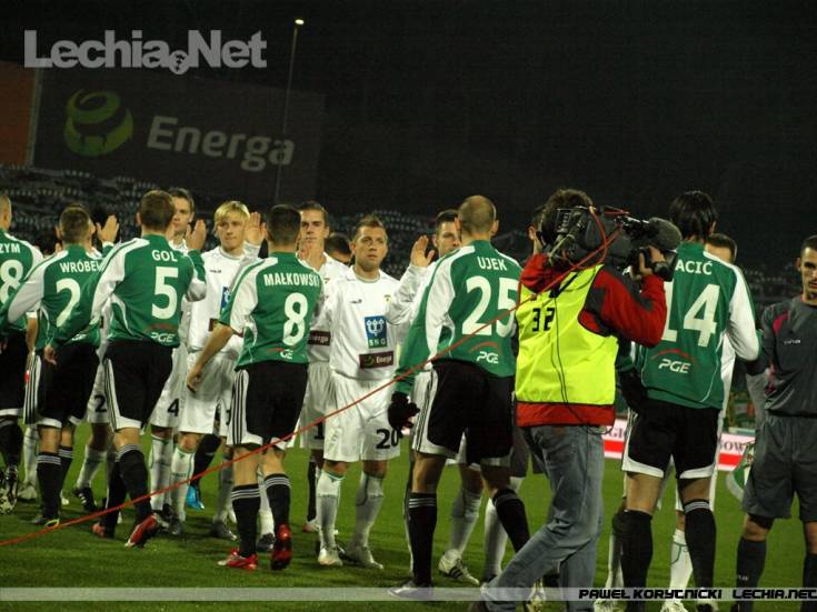 pb217687_20120715_2042702807