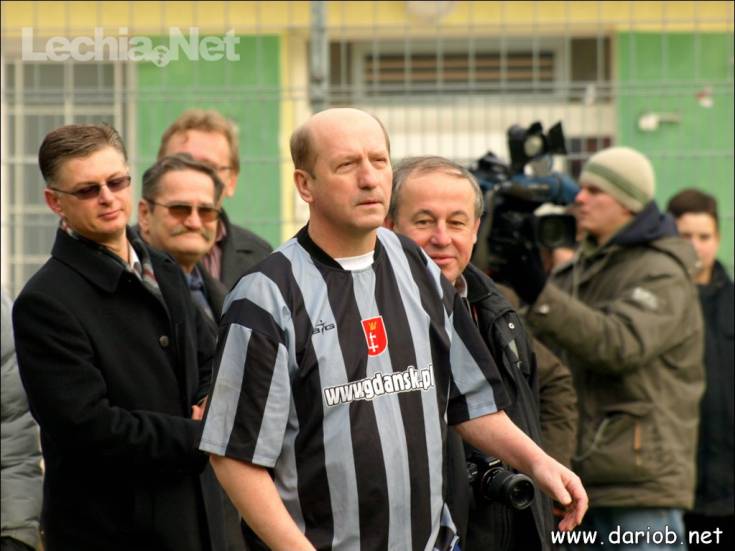 db319243_20120715_1843448564