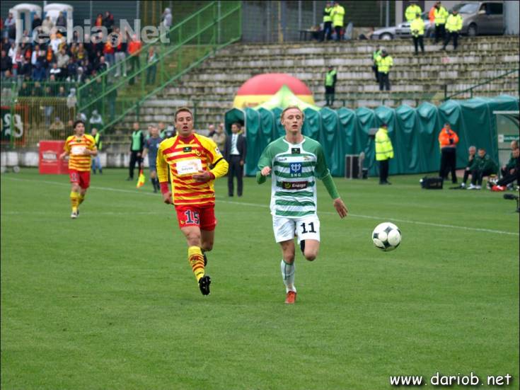 db151988_20120715_1556529728