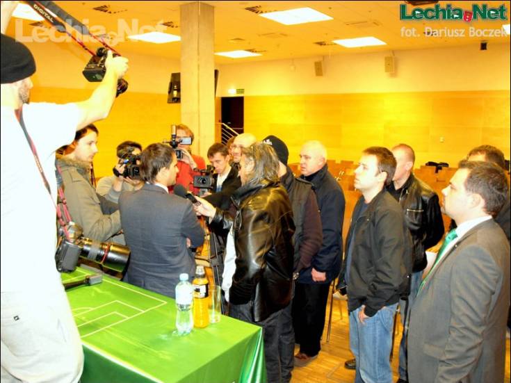 18_20120717_1895647698