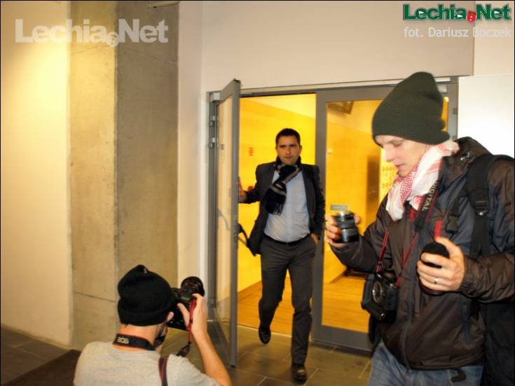 20_20120717_1687615701