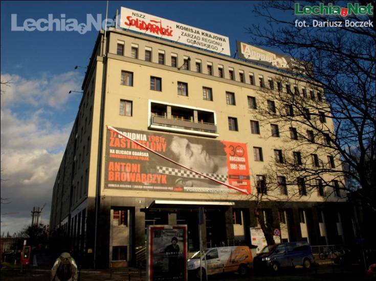 db090856_20120717_2080409022