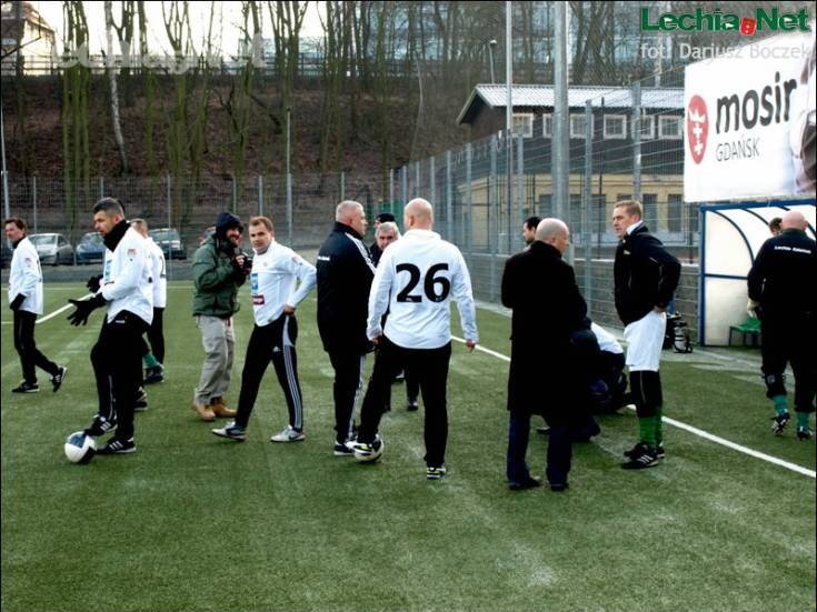 db010956_20120718_1888712299