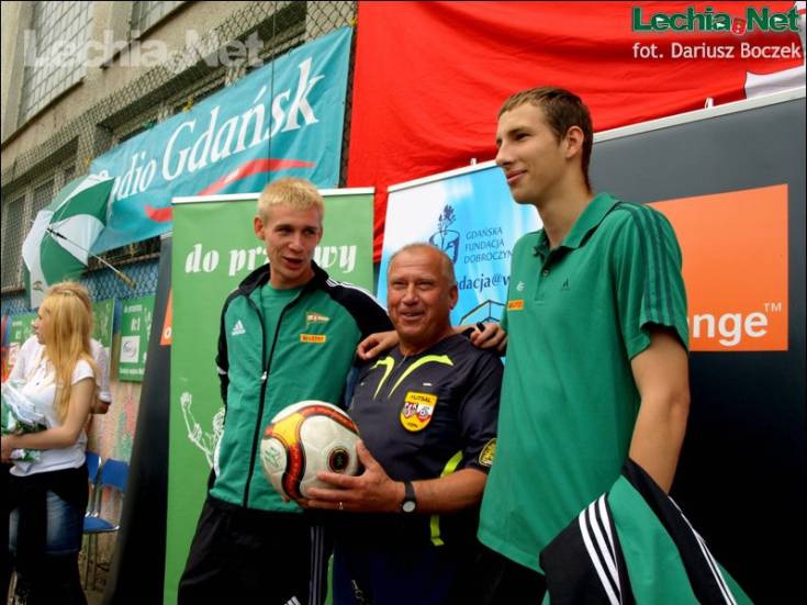 db164456_20120718_1554511418