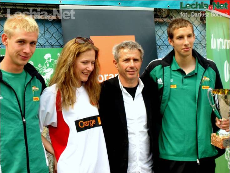 db164479_20120718_1916455367