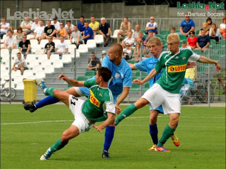 db196665_20120925_2015572963