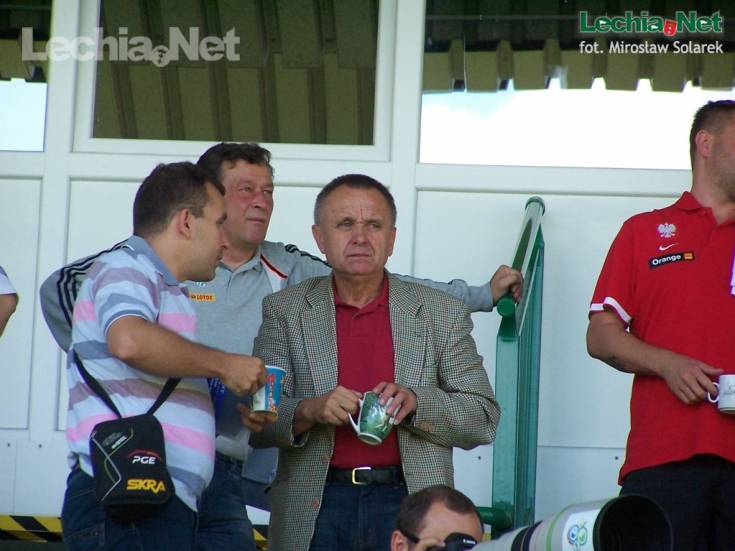 100_9563_20120925_2004128535