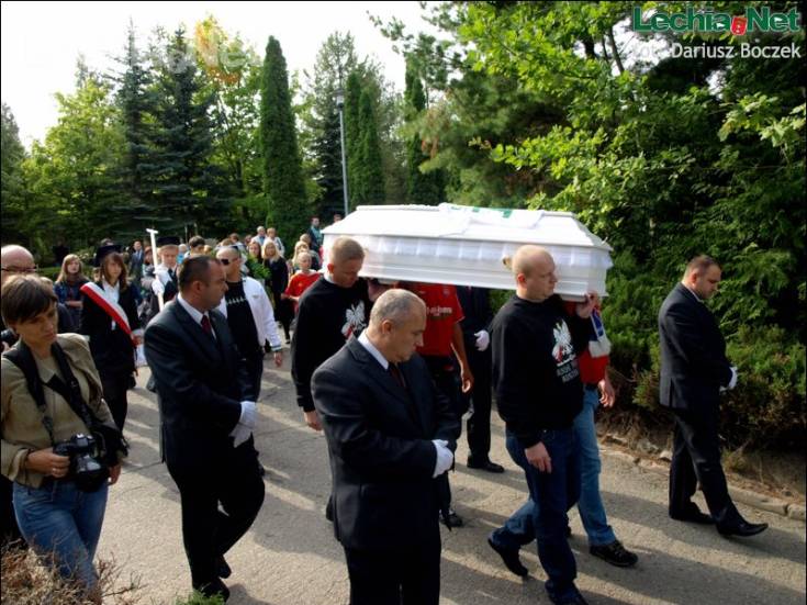 db217222_20120925_1666523034