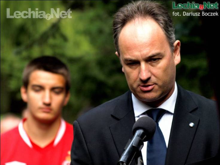 db217269_20120925_1190272916