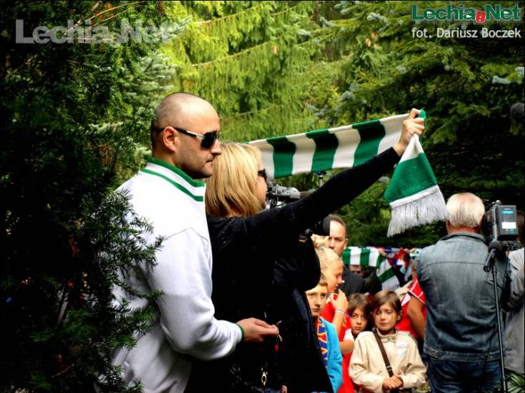 db217299_20120925_2045431370