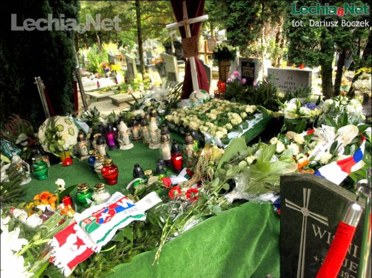 db217312_20120925_1172639605