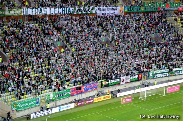 lechia_lech_065_20121002_1234257663