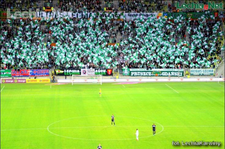 lechia_lech_074_20121002_1621013990