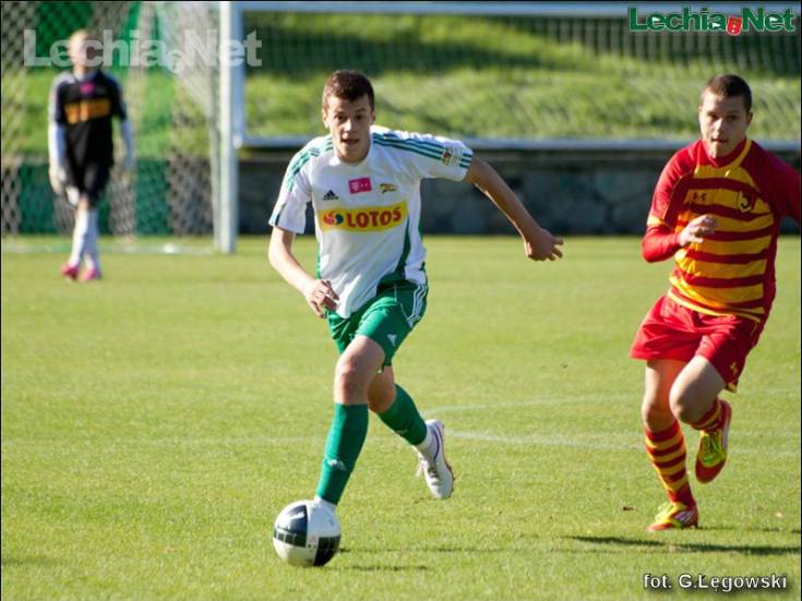 16_20121008_1931038571