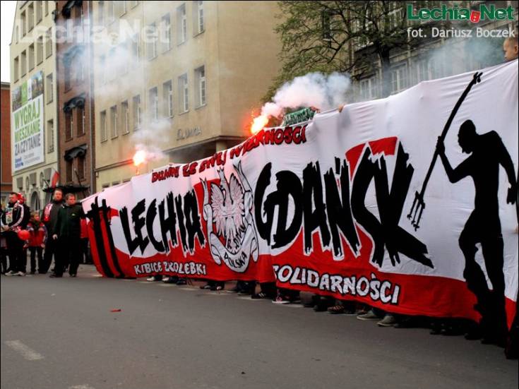 db117749_20121111_2035843759