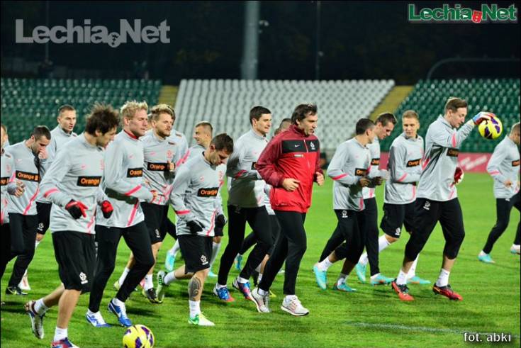 201211120012_20121113_1584263758