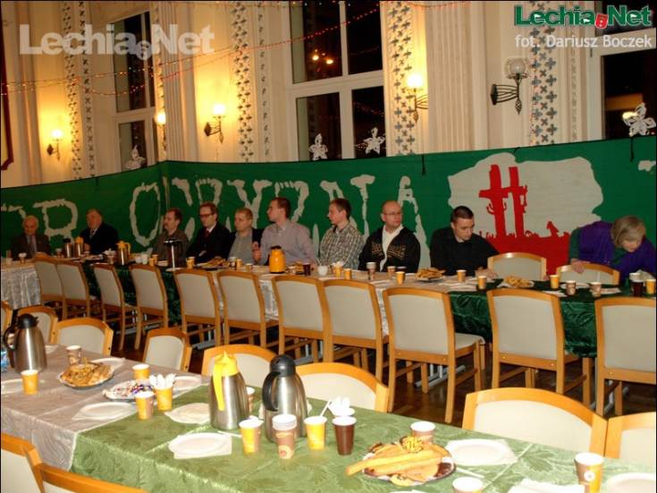 db217951_20121221_1024362547