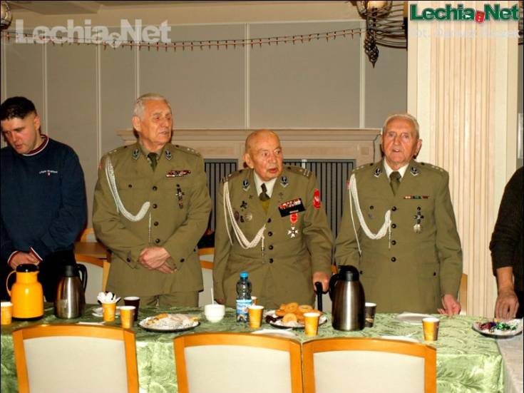 db217974_20121221_1968294705