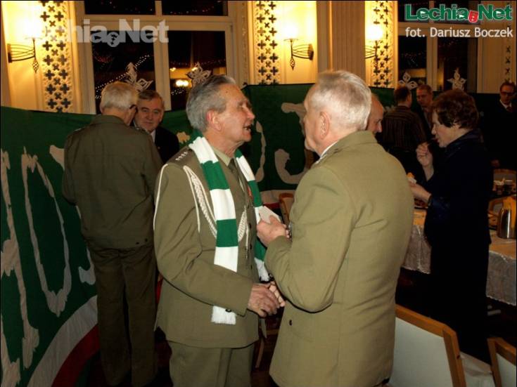 db217982_20121221_1970377200