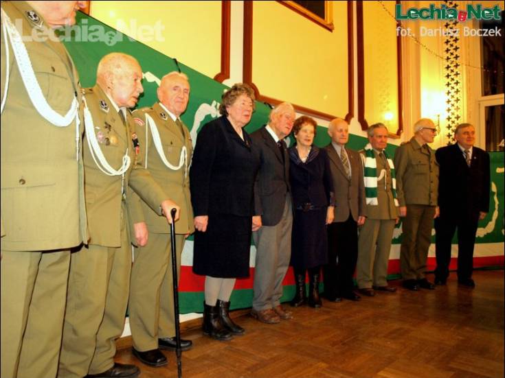 db217998_20121221_1251157977