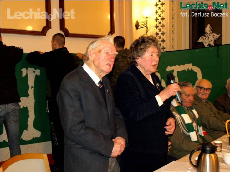 db218009_20121221_1715298365