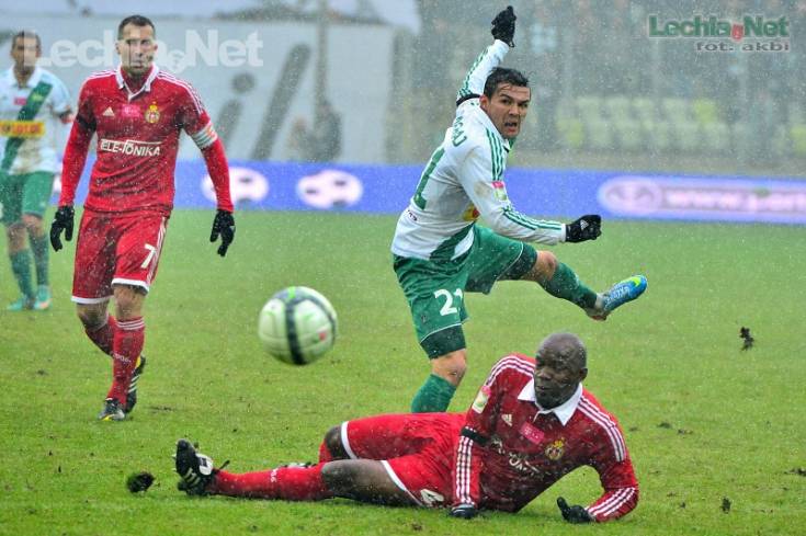 201304010034_20130403_1192835074