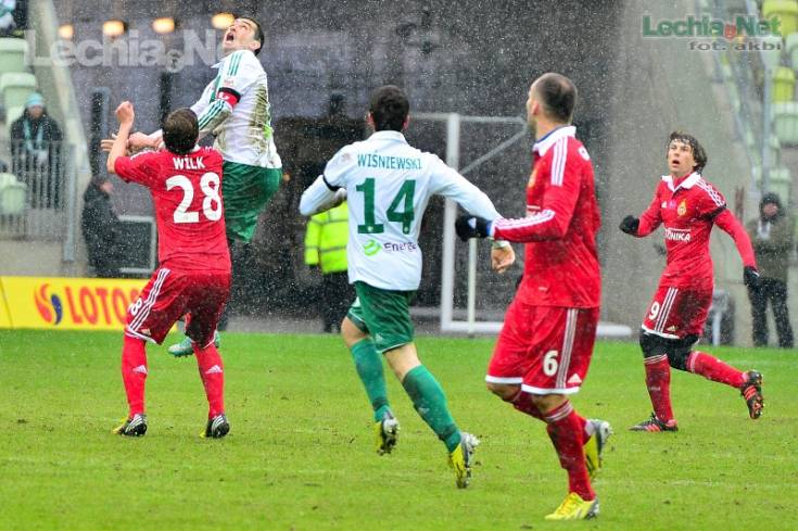 201304010039_20130403_1554012500