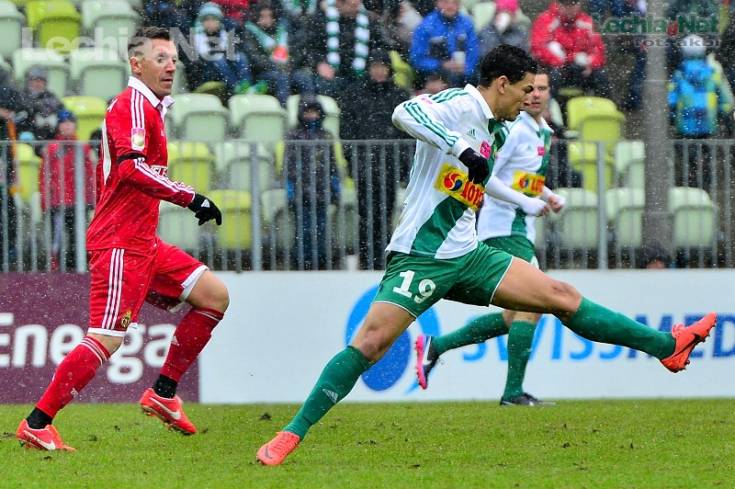 201304010057_20130403_1739168742