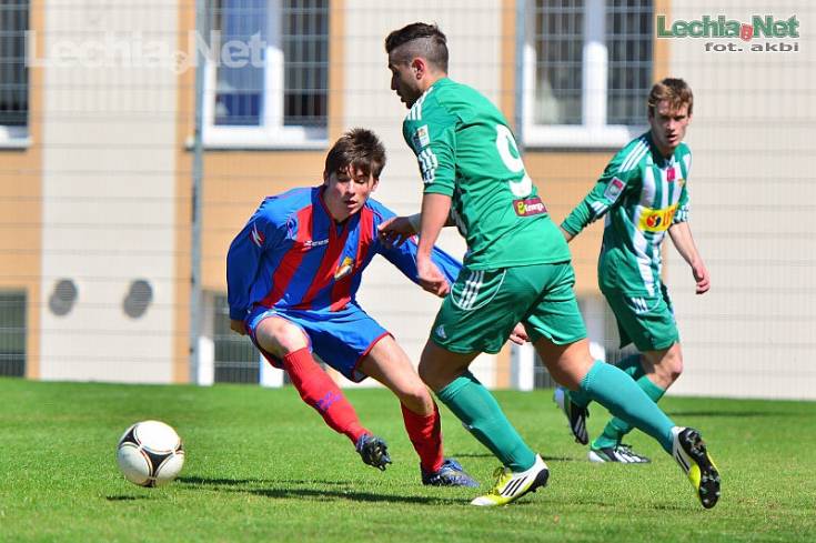 201304200015_20130421_1814174637