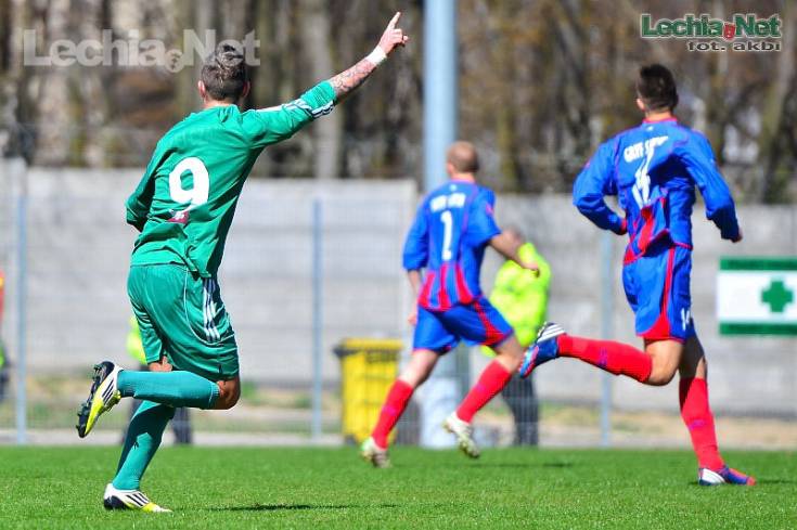 201304200023_20130421_1019162938