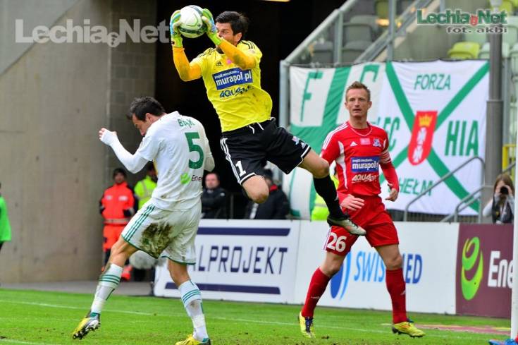 201304270061_20130428_1885403059